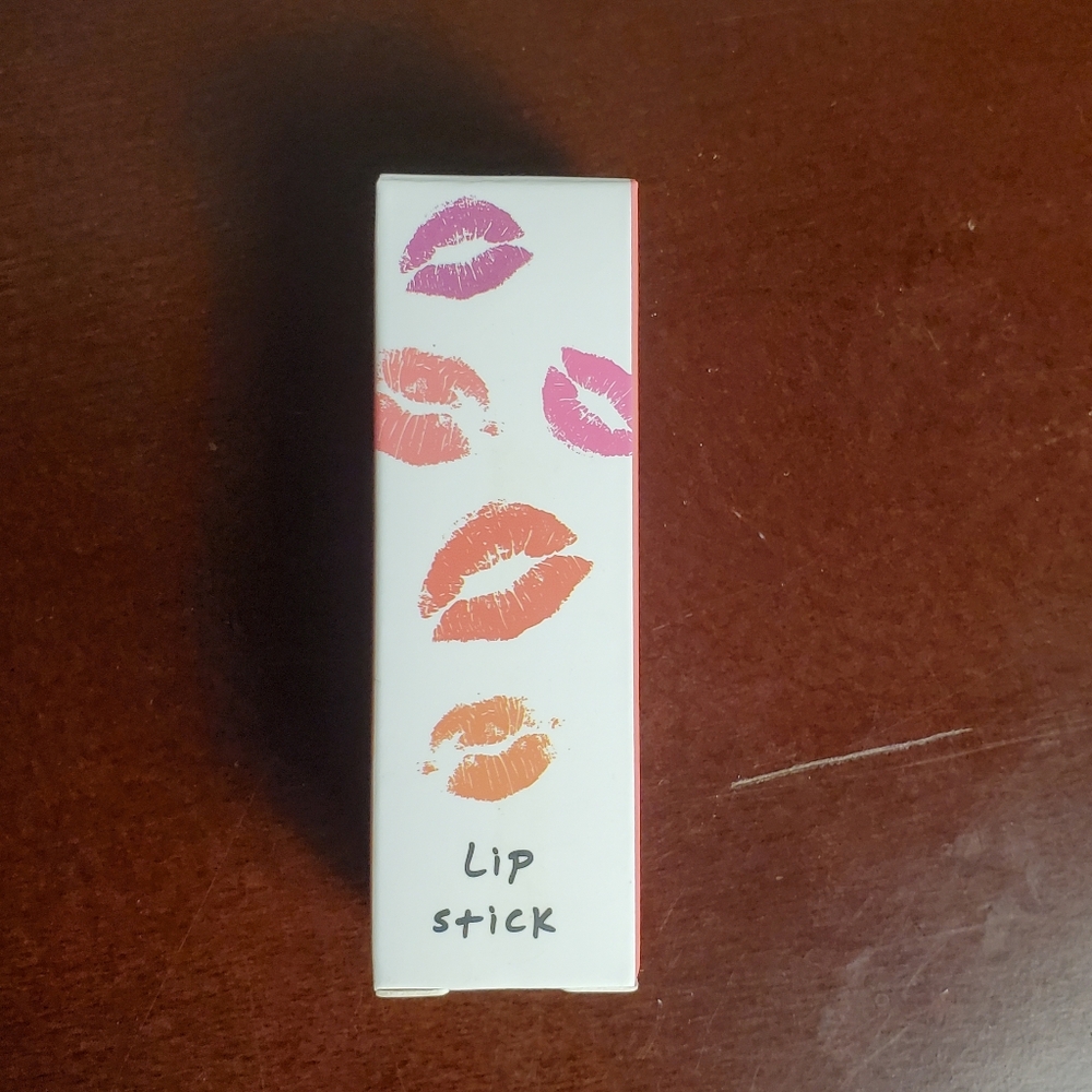3/$15 - Magic Color Changing Lipstick